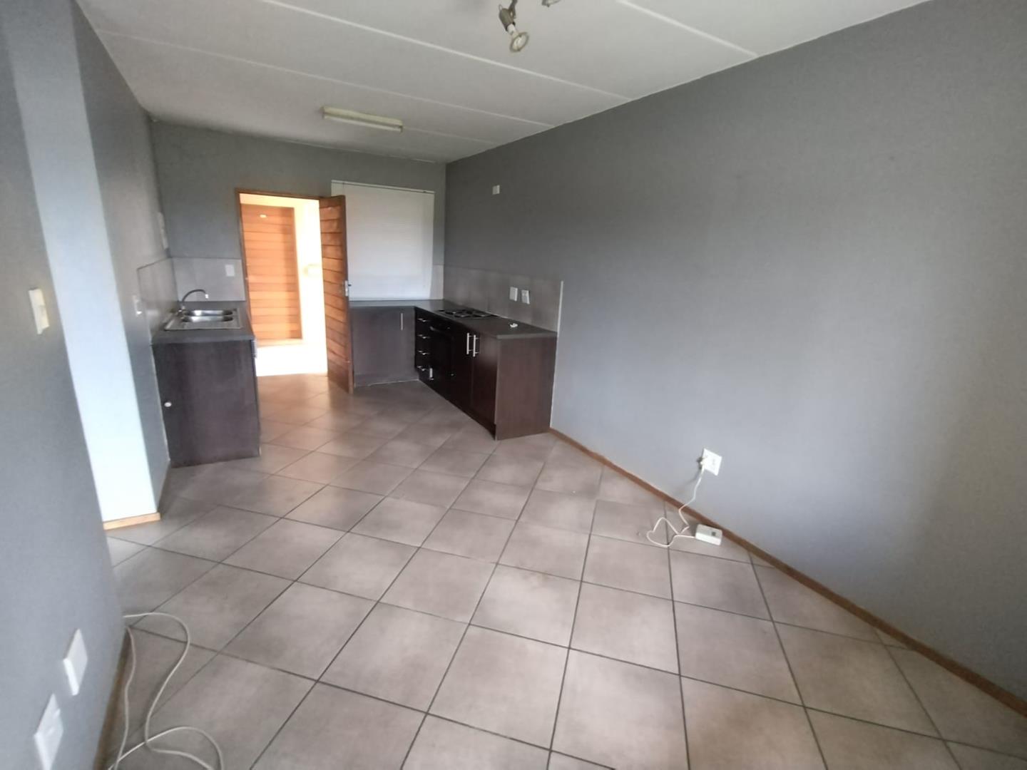 2 Bedroom Property for Sale in Albertsdal Gauteng