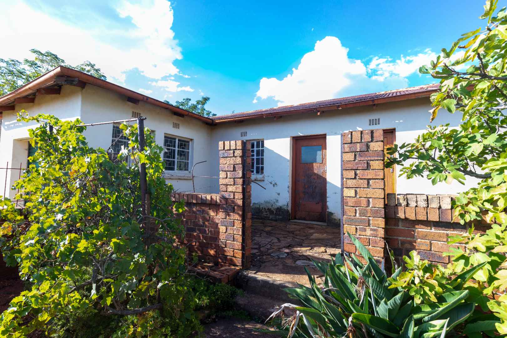 4 Bedroom Property for Sale in Protea Ridge Gauteng
