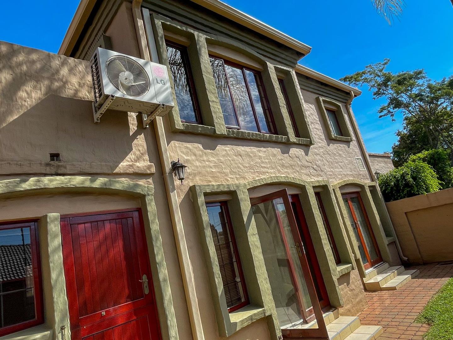 To Let 3 Bedroom Property for Rent in Woodhill Estate Gauteng