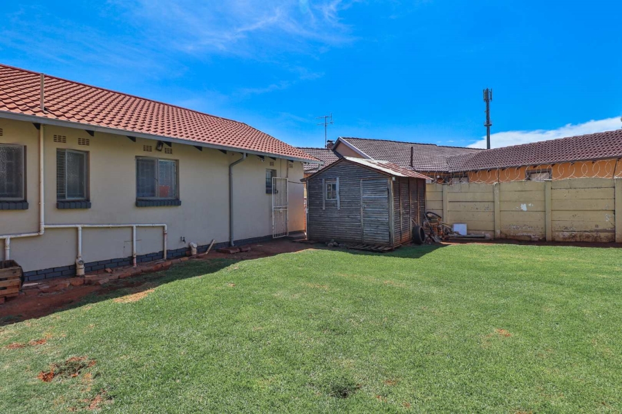 5 Bedroom Property for Sale in Bakerton Gauteng