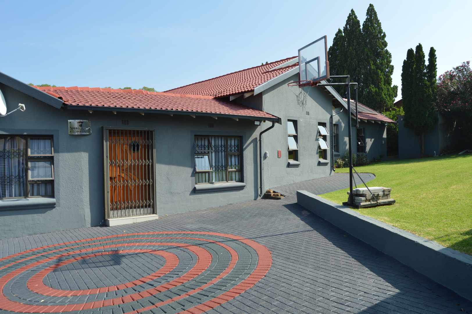 5 Bedroom Property for Sale in Mulbarton Gauteng