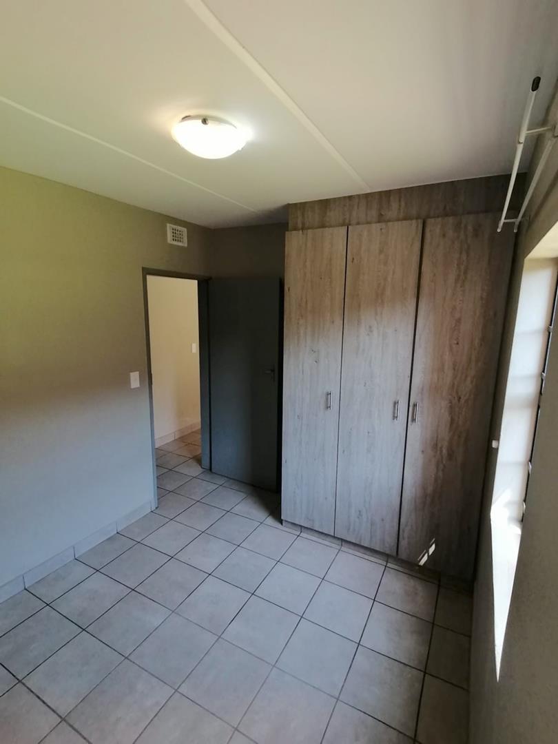 2 Bedroom Property for Sale in Montana Tuine Gauteng