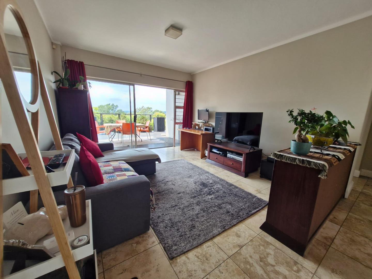 2 Bedroom Property for Sale in Hurlingham Manor Gauteng