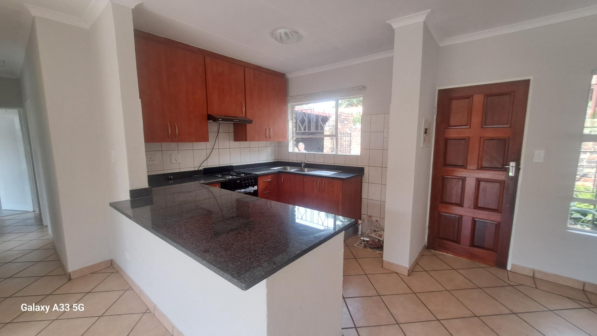 3 Bedroom Property for Sale in Buccleuch Gauteng