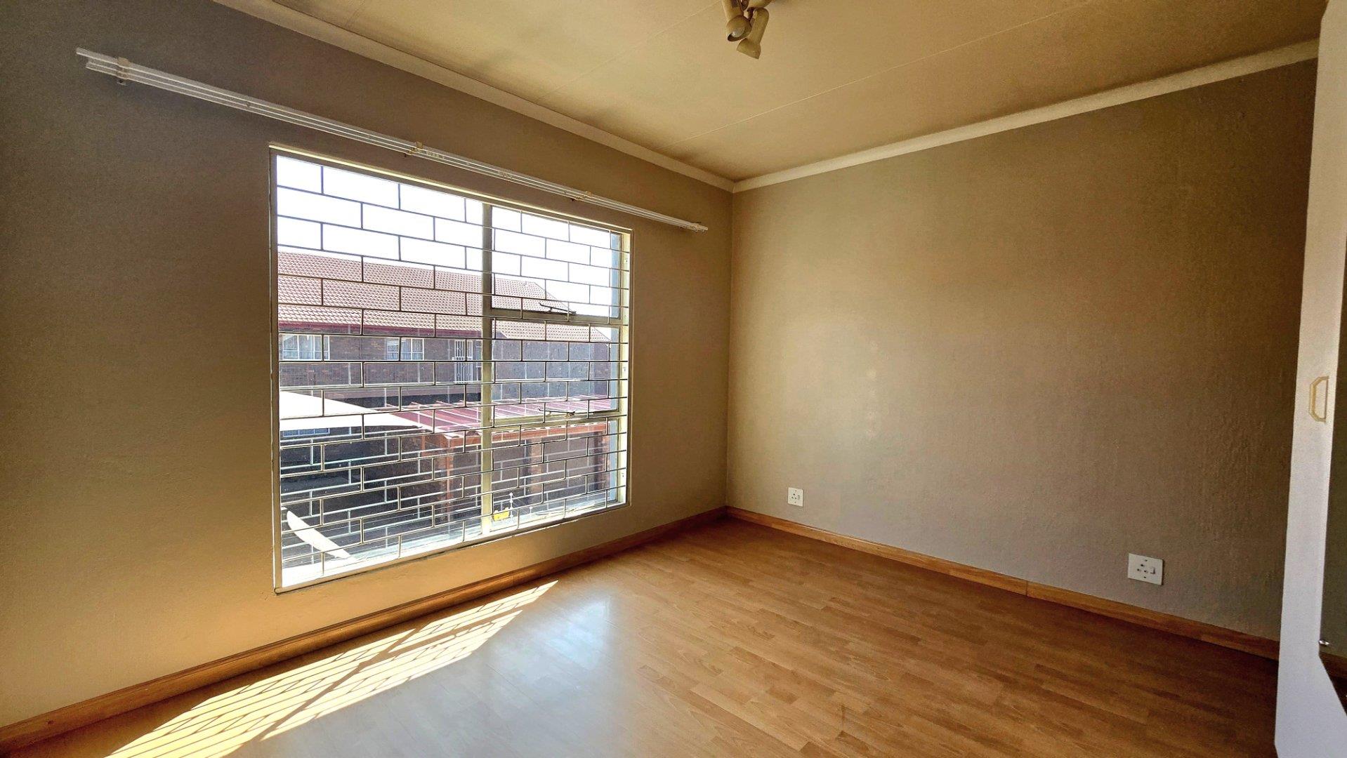 2 Bedroom Property for Sale in New Redruth Gauteng