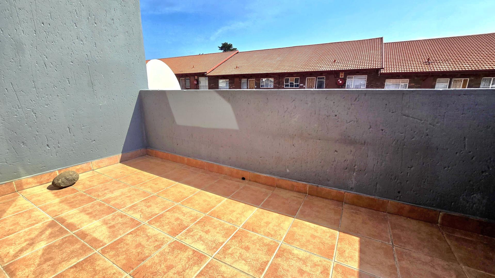 2 Bedroom Property for Sale in New Redruth Gauteng