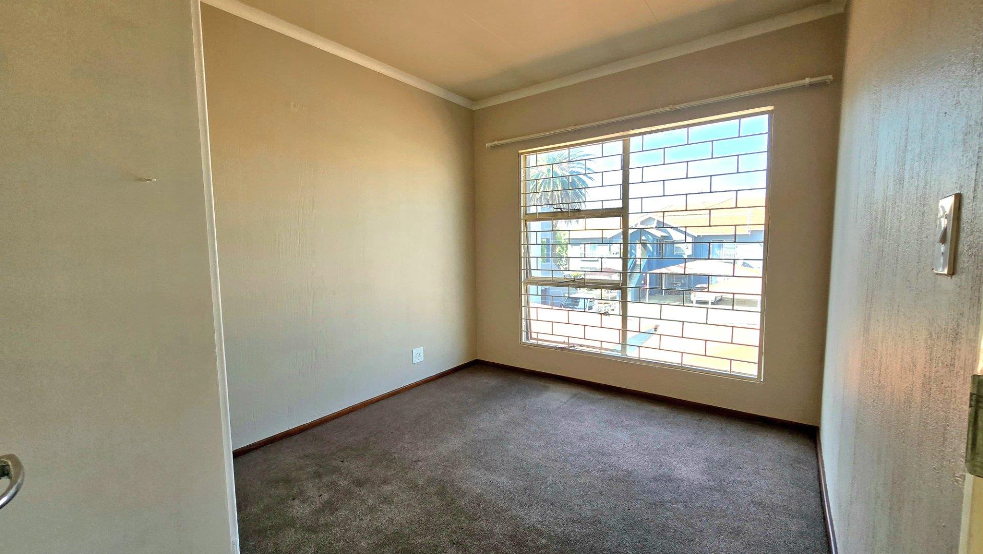 2 Bedroom Property for Sale in New Redruth Gauteng