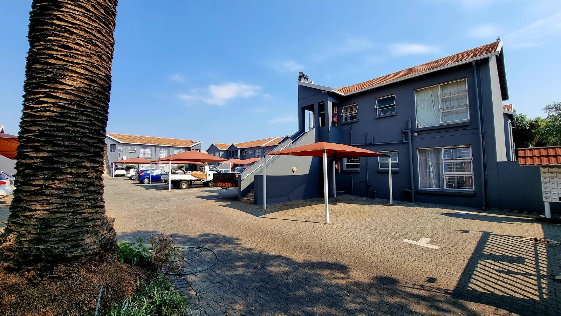 2 Bedroom Property for Sale in New Redruth Gauteng