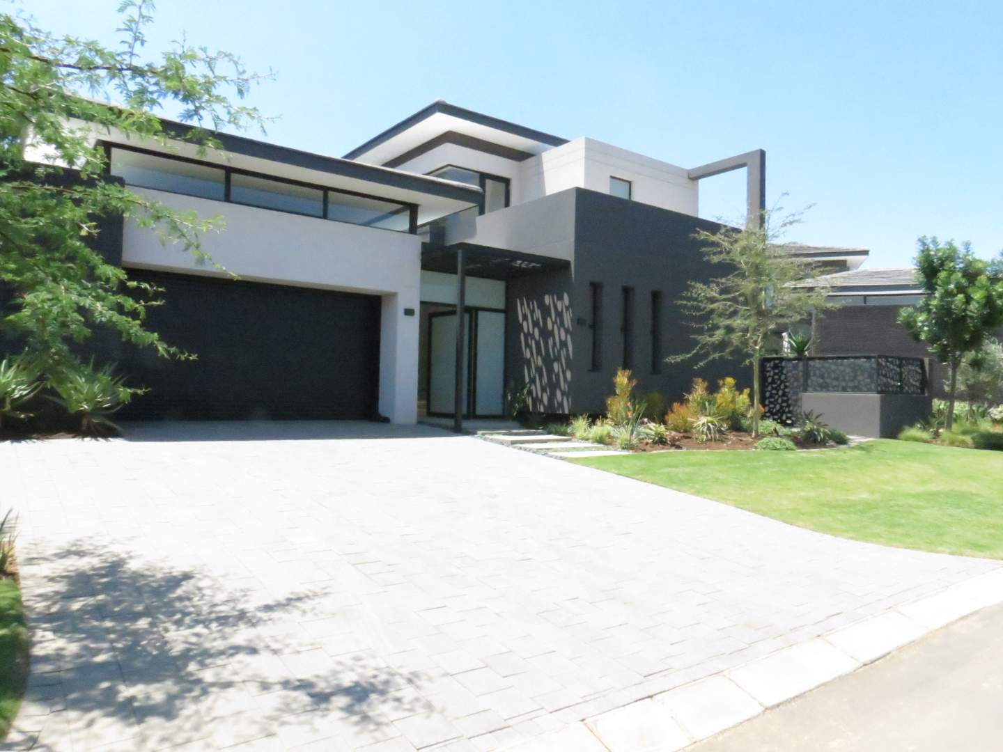 To Let 4 Bedroom Property for Rent in Neighbourhood Estate Gauteng