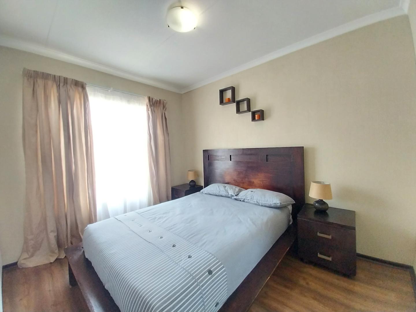 To Let 2 Bedroom Property for Rent in Honeypark Gauteng