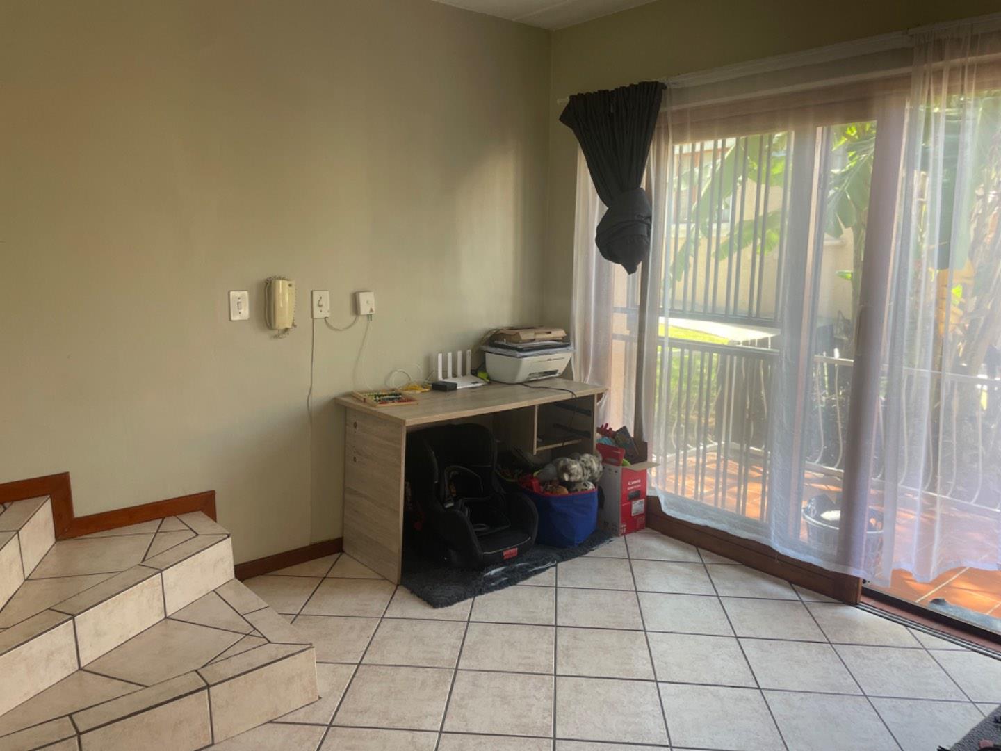 To Let 2 Bedroom Property for Rent in Paulshof Gauteng