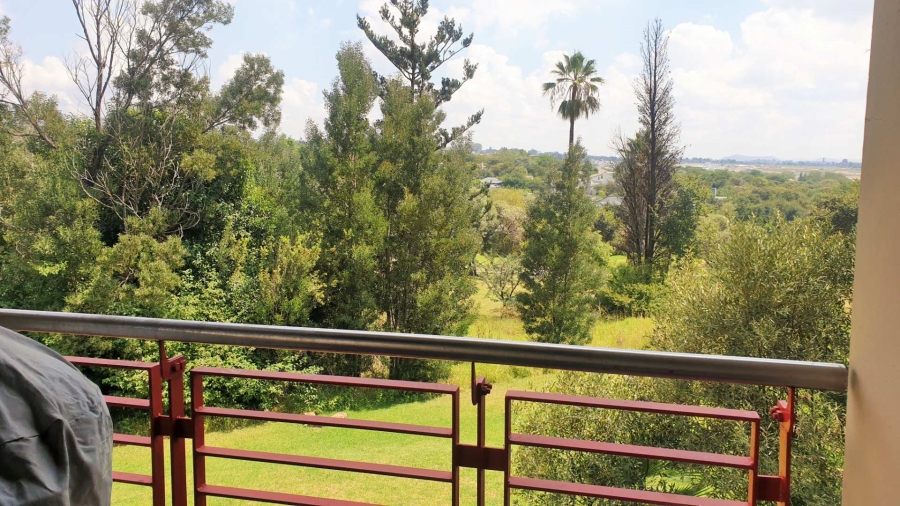 2 Bedroom Property for Sale in Jackal Creek Golf Estate Gauteng