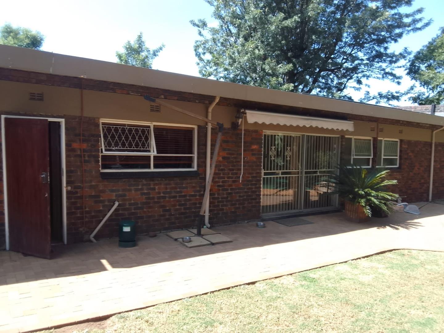 3 Bedroom Property for Sale in Edleen Gauteng