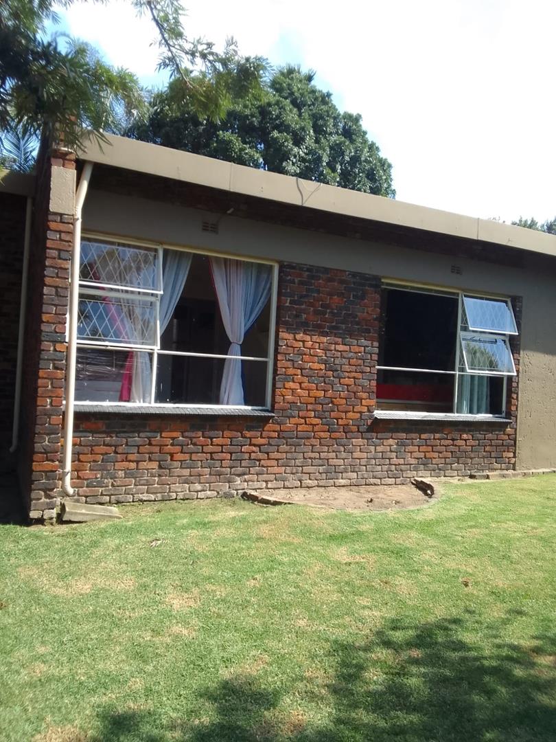 3 Bedroom Property for Sale in Edleen Gauteng