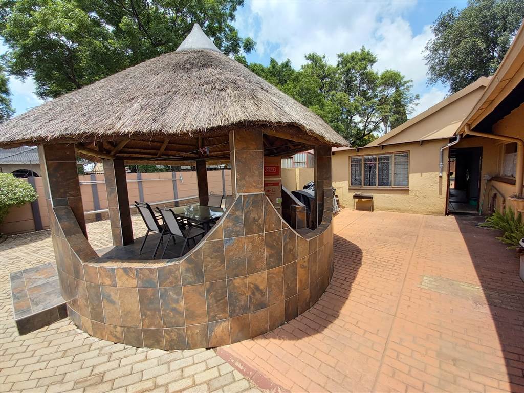 3 Bedroom Property for Sale in Birchleigh North Gauteng