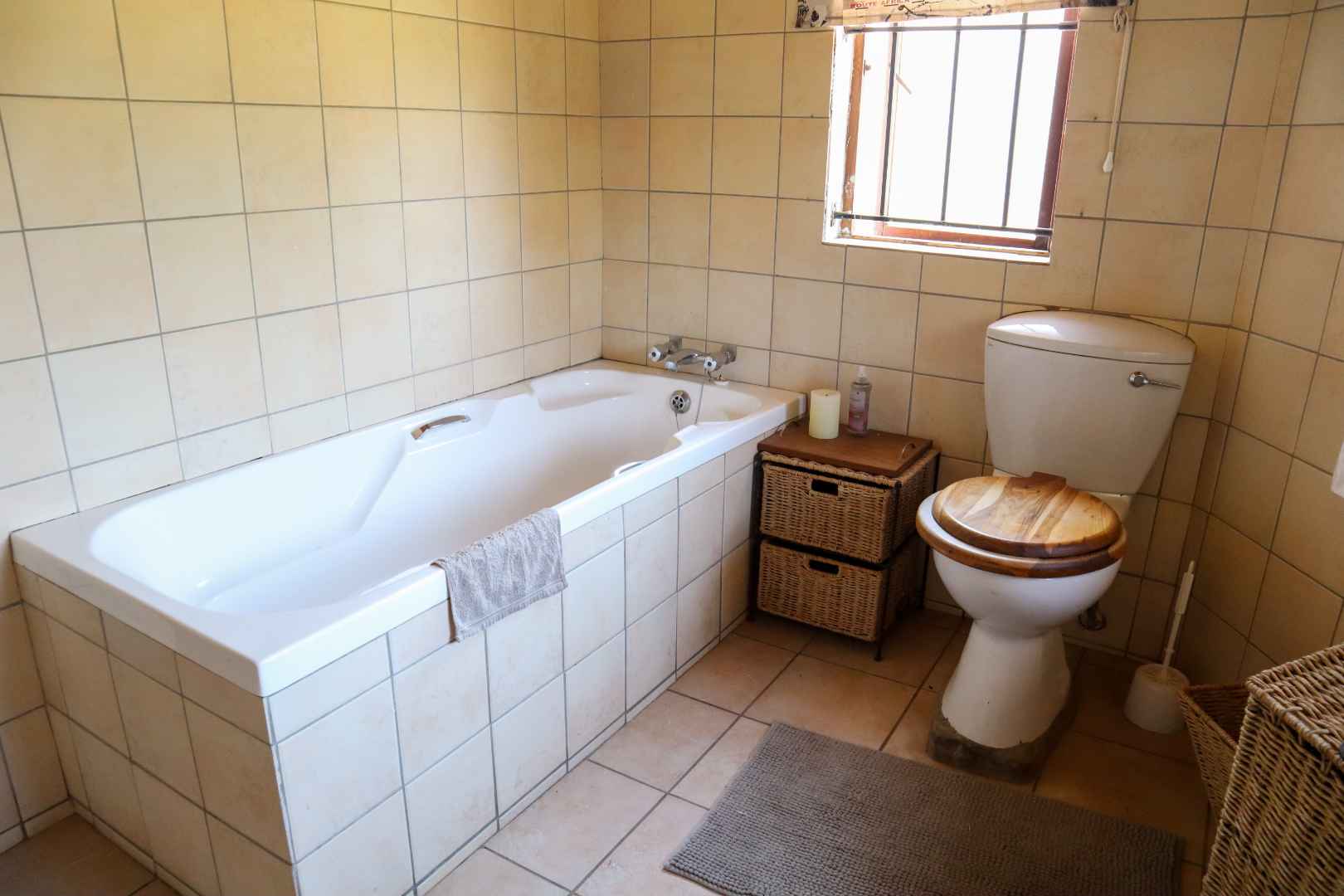 8 Bedroom Property for Sale in Doornrandje Gauteng