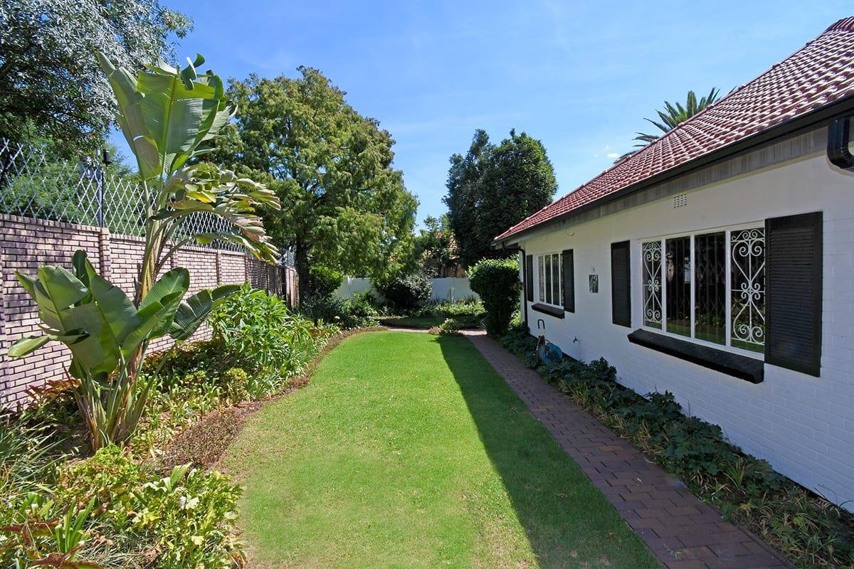 3 Bedroom Property for Sale in Waverley Gauteng