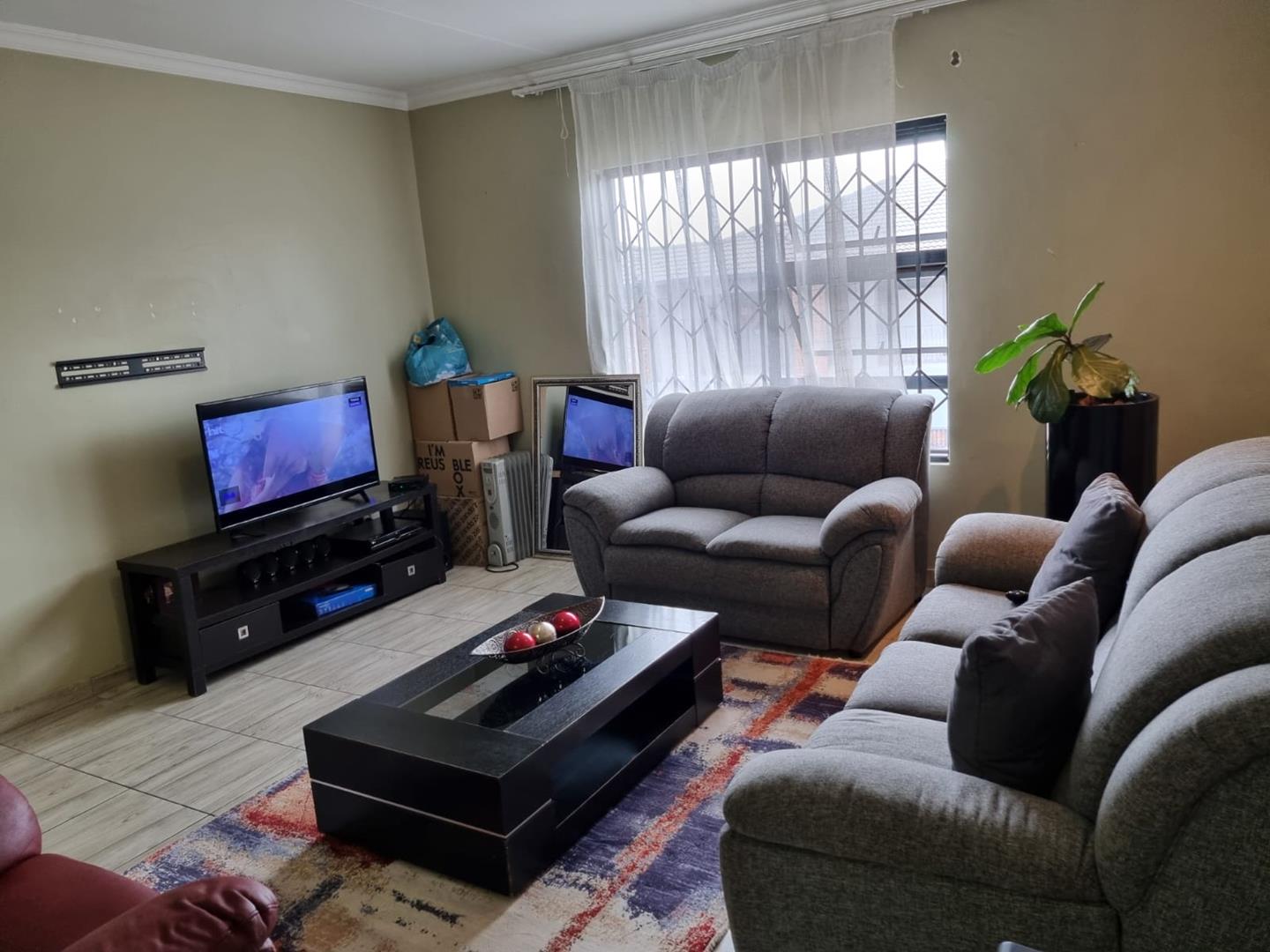 2 Bedroom Property for Sale in Noordwyk Gauteng