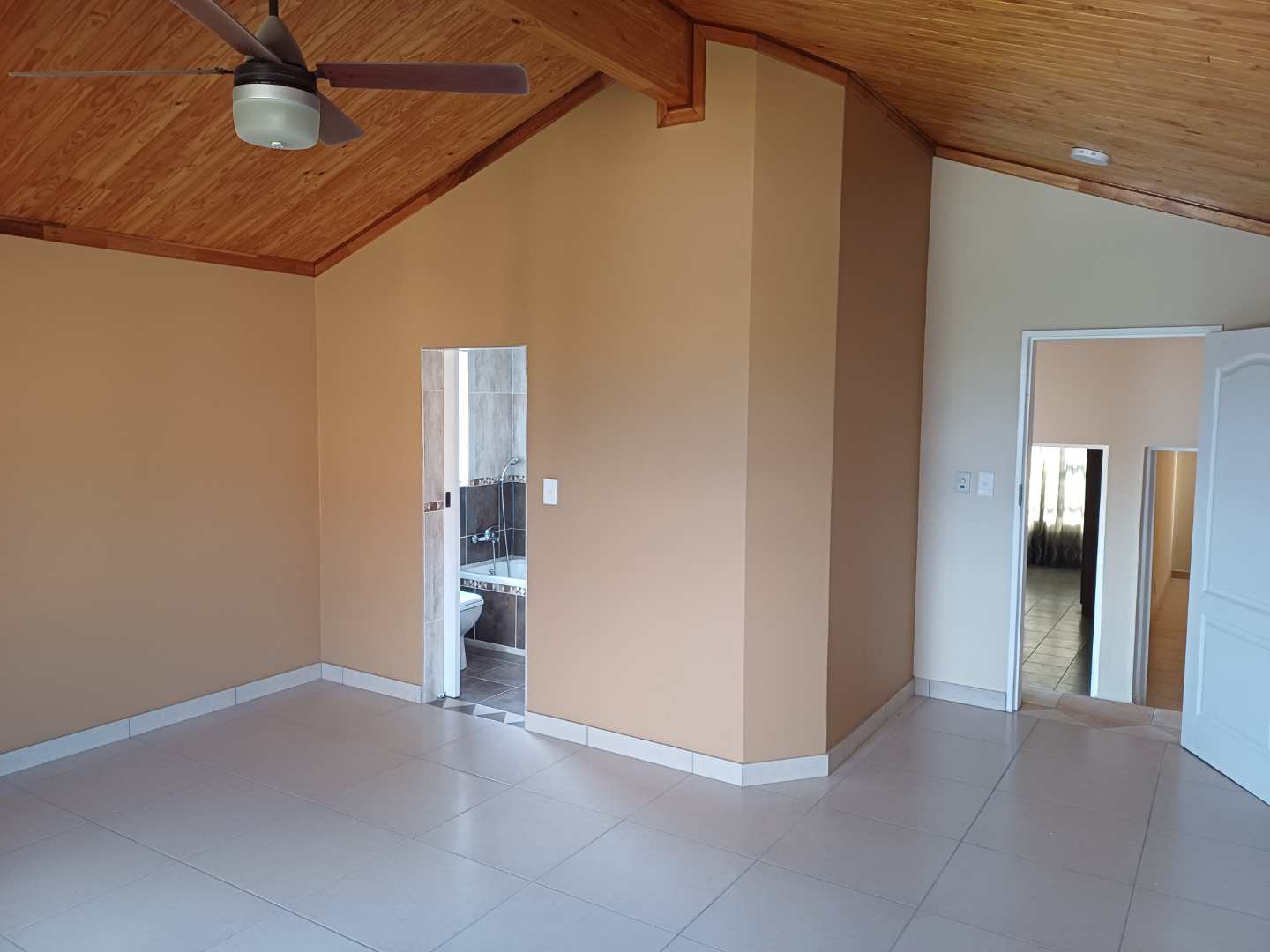 6 Bedroom Property for Sale in South Crest Gauteng