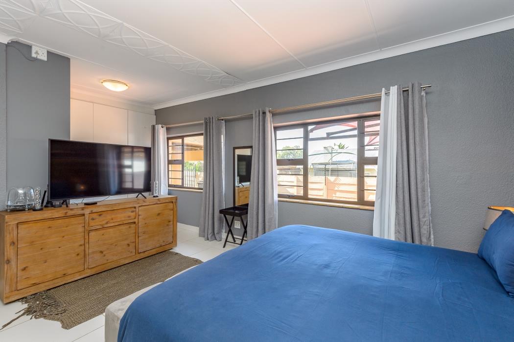 2 Bedroom Property for Sale in Raceview Gauteng