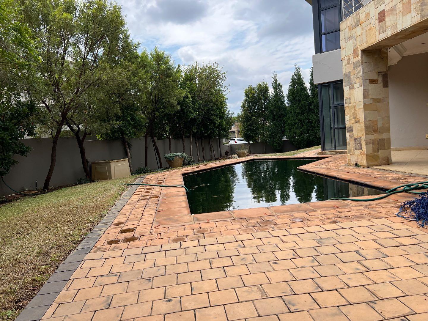To Let 3 Bedroom Property for Rent in Lombardy Estate Gauteng
