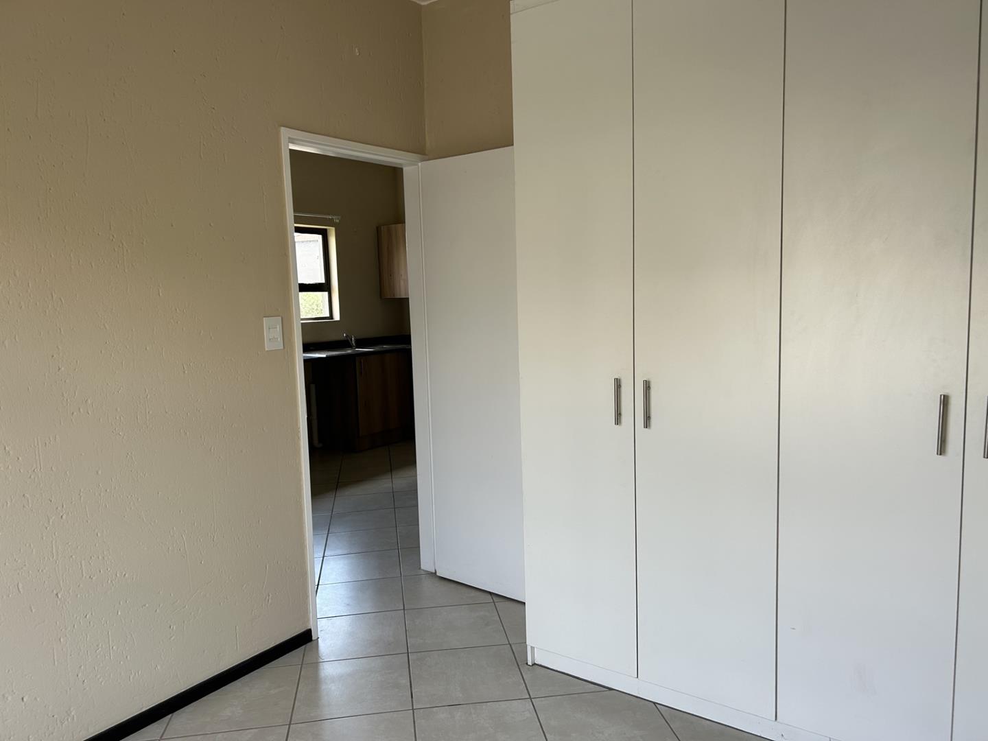 2 Bedroom Property for Sale in Goedeburg Gauteng