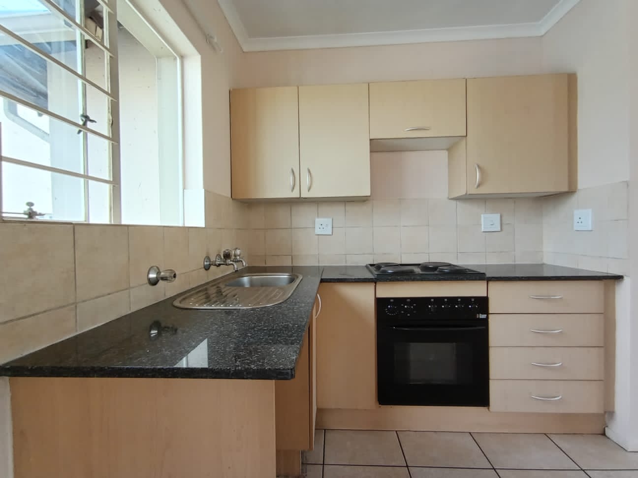 2 Bedroom Property for Sale in Klippoortje Gauteng