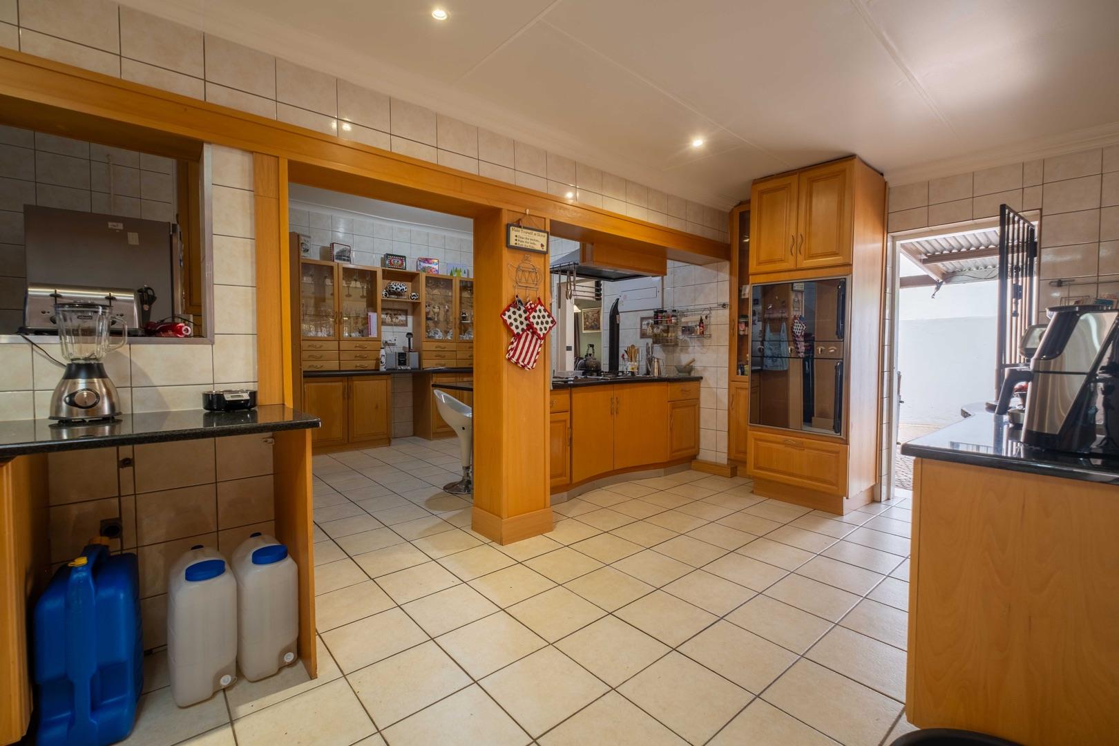 5 Bedroom Property for Sale in Silverton Gauteng