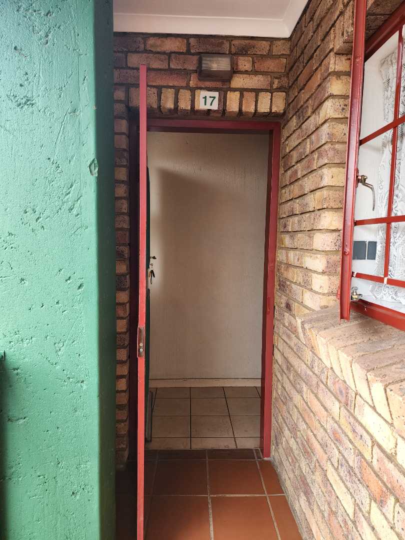 To Let 3 Bedroom Property for Rent in Moregloed Gauteng