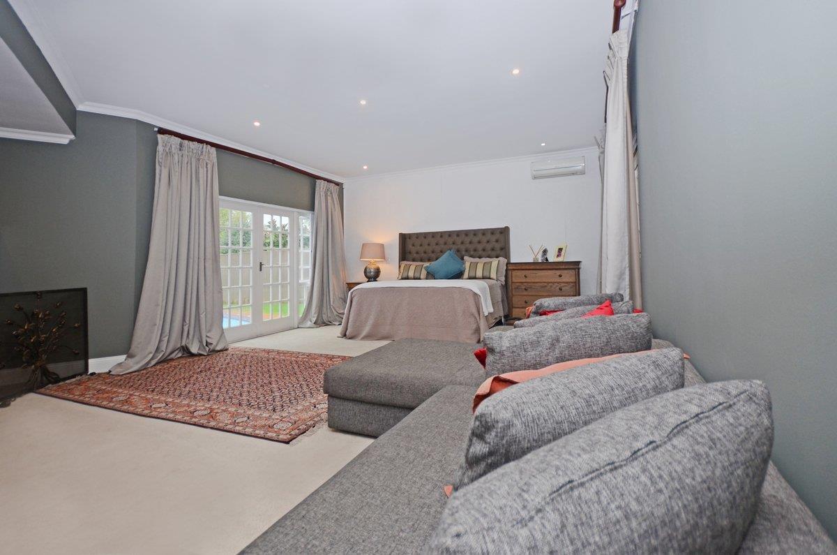 To Let 4 Bedroom Property for Rent in Atholl Gauteng