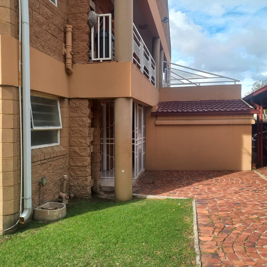 2 Bedroom Property for Sale in Delville Gauteng