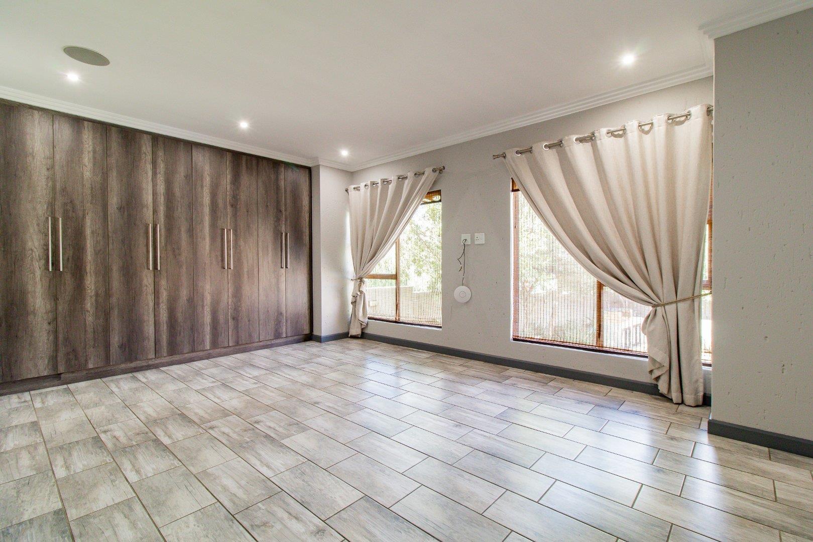 4 Bedroom Property for Sale in Modderfontein Gauteng