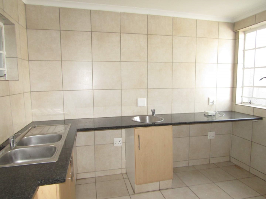5 Bedroom Property for Sale in Sydenham Gauteng