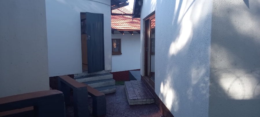 To Let 0 Bedroom Property for Rent in Ferndale Gauteng