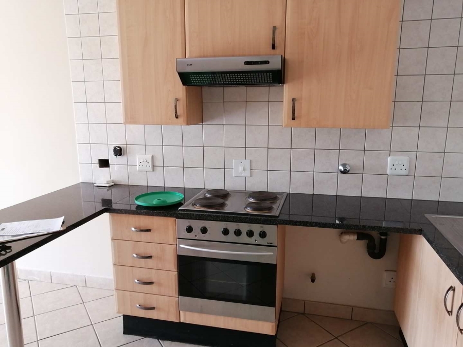 1 Bedroom Property for Sale in Leeuwenhof Estate Gauteng