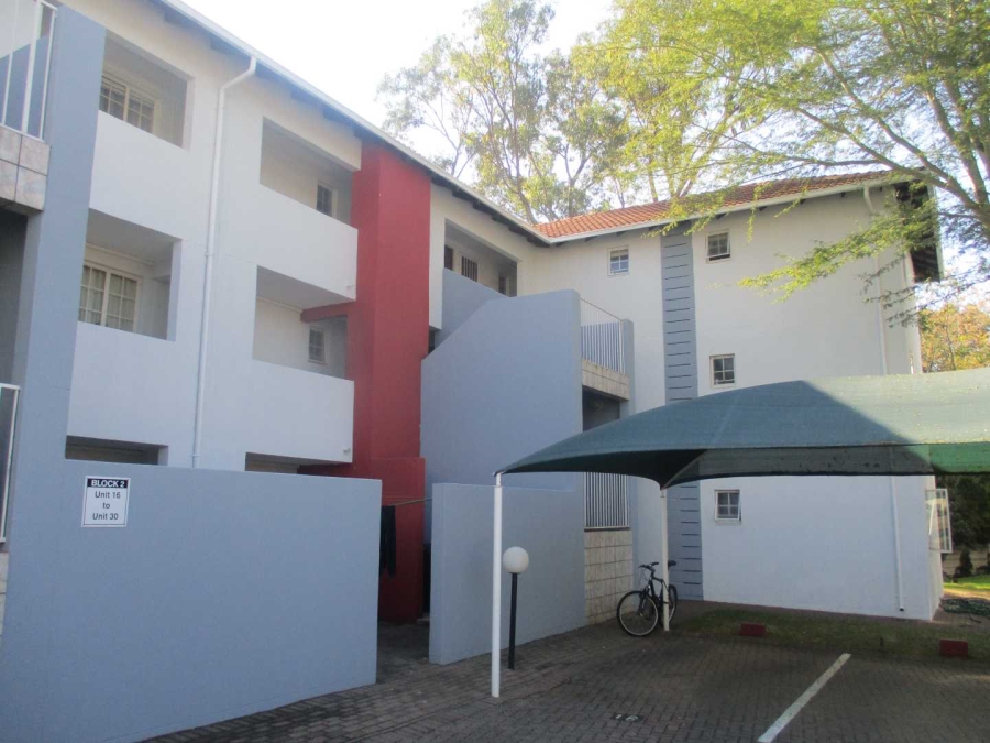 2 Bedroom Property for Sale in Groenkloof Gauteng