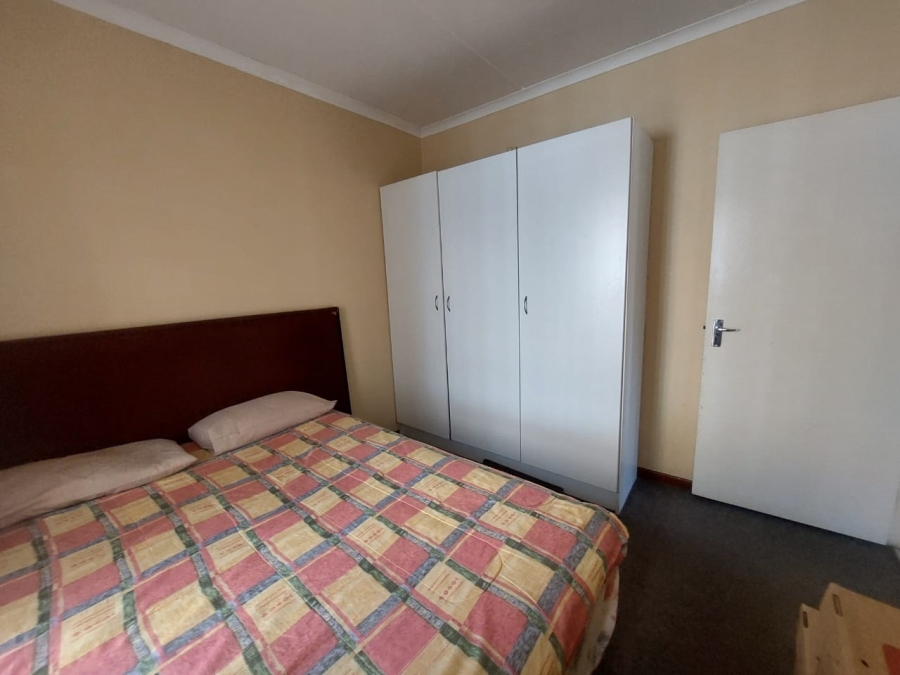 To Let 2 Bedroom Property for Rent in South Crest Gauteng