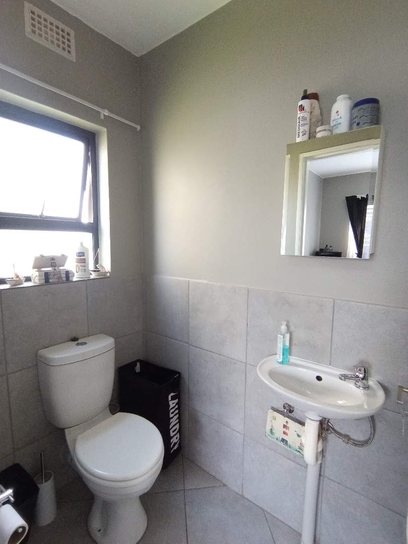 2 Bedroom Property for Sale in Norton Park Gauteng