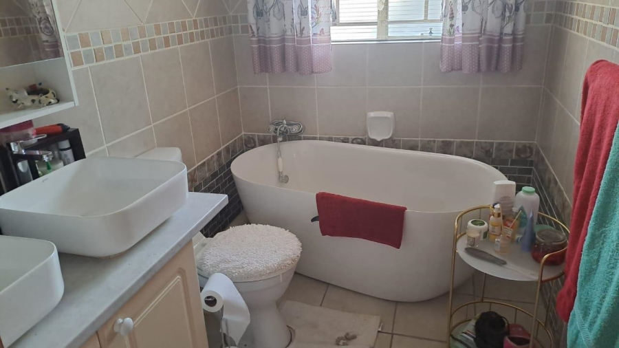 3 Bedroom Property for Sale in Florauna Ext 3 Gauteng