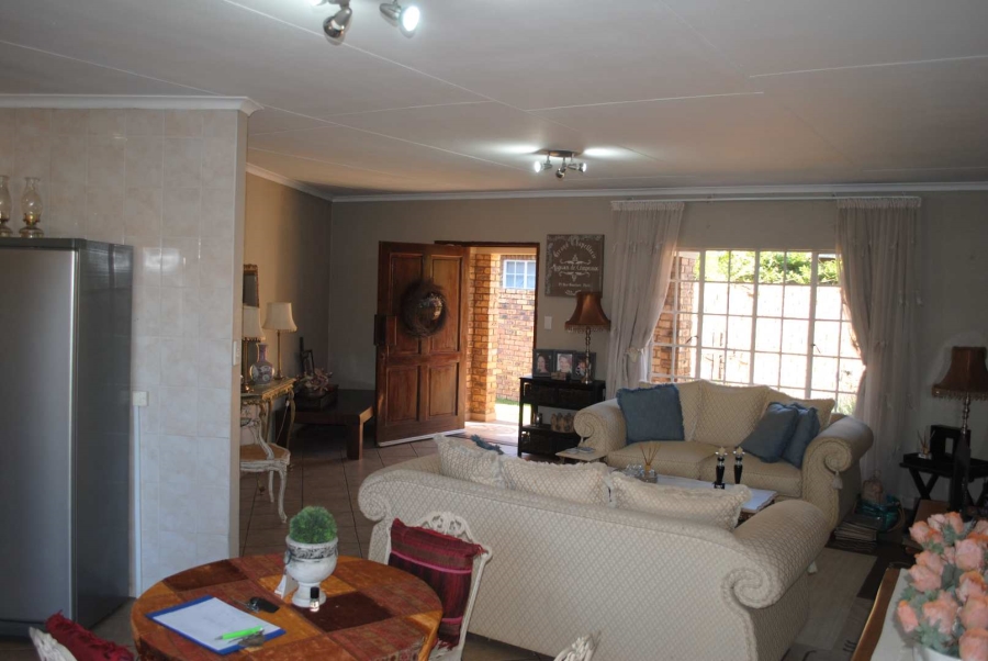 3 Bedroom Property for Sale in Kookrus Gauteng