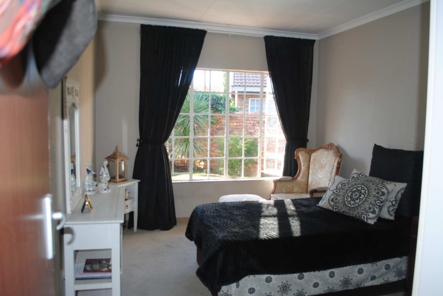 3 Bedroom Property for Sale in Kookrus Gauteng