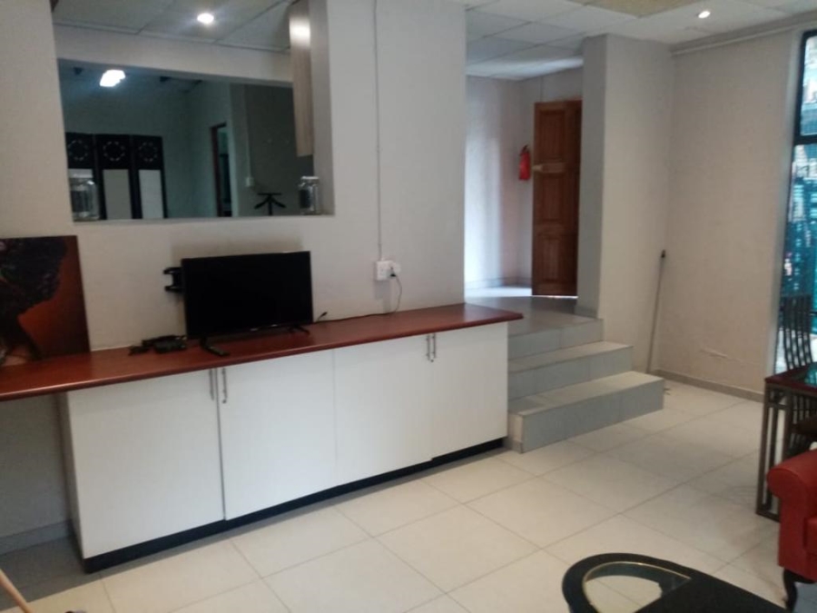 To Let 1 Bedroom Property for Rent in Fontainebleau Gauteng