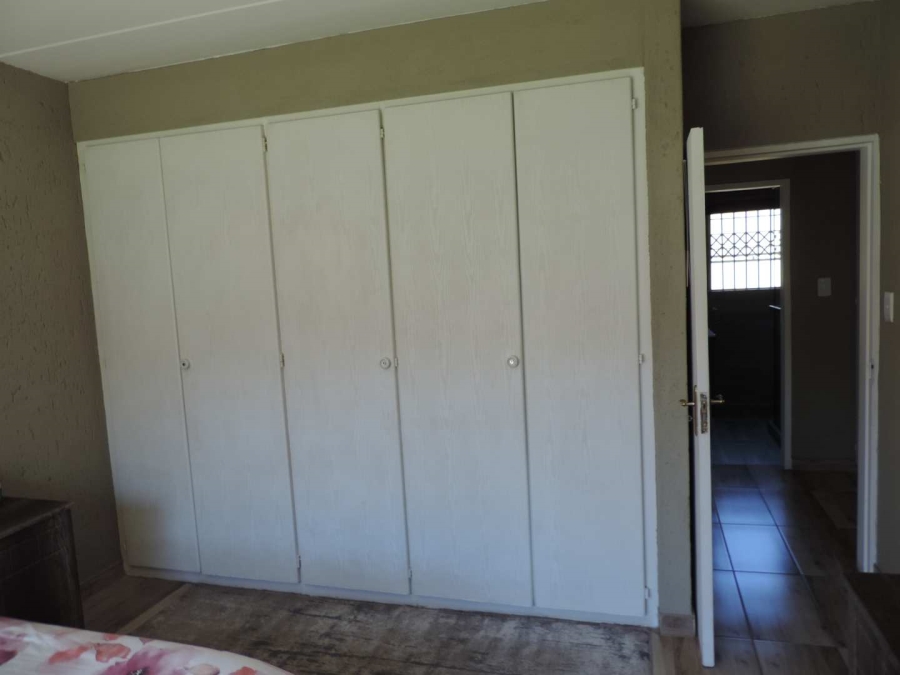 2 Bedroom Property for Sale in Alberante Gauteng