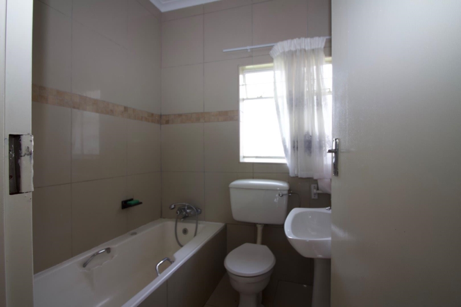 5 Bedroom Property for Sale in Constantia Kloof Gauteng