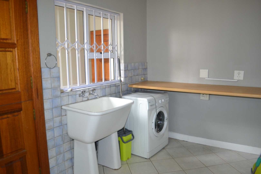 To Let 4 Bedroom Property for Rent in Waterkloof Ridge Gauteng