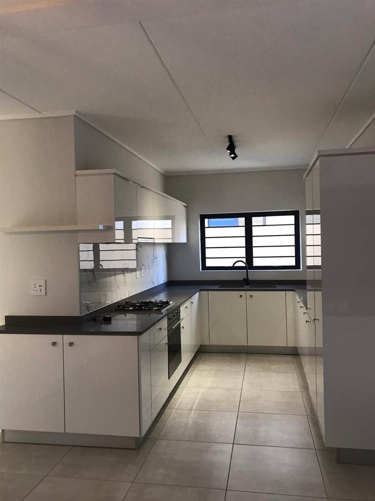 To Let 3 Bedroom Property for Rent in The Polofields Gauteng
