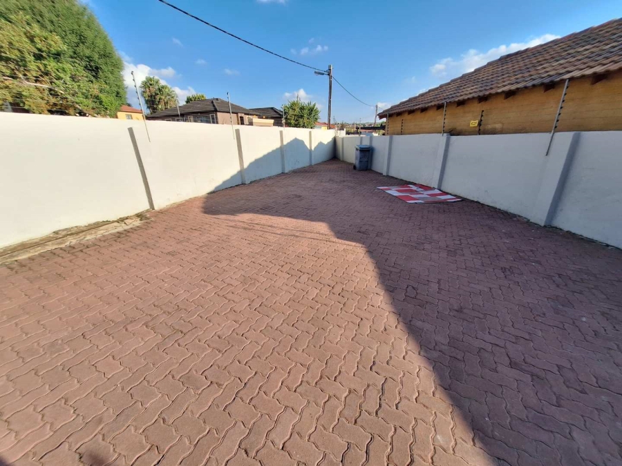 To Let 2 Bedroom Property for Rent in Cosmo City Gauteng