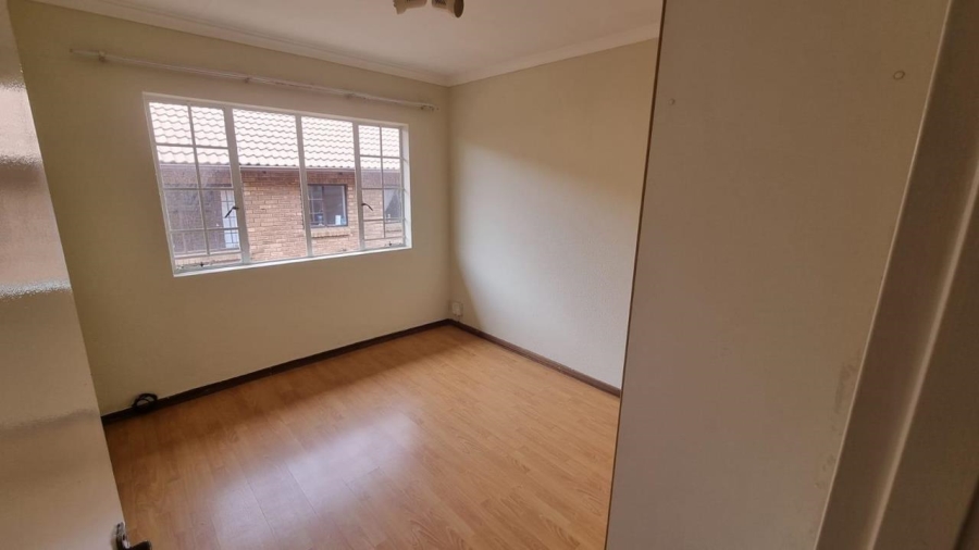 3 Bedroom Property for Sale in South Crest Gauteng