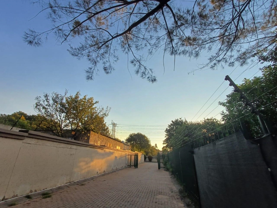 To Let 2 Bedroom Property for Rent in Johannesburg North Gauteng