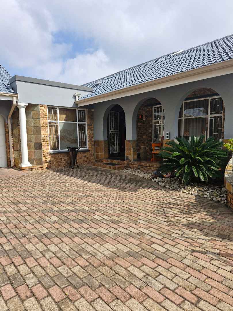 3 Bedroom Property for Sale in Van Riebeeck Park Gauteng